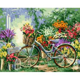 Велосипед в цветочном саду
