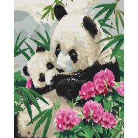 Мама панда с детенышем 