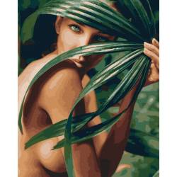 Девушка в пальмовых листьях