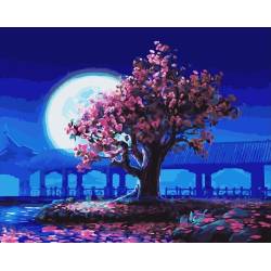 Розовое дерево на фоне луны