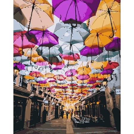 Прогулянка під парасольками